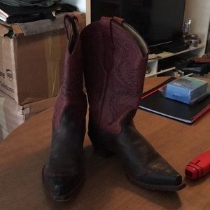 Red and Brown tony lama cowboy bootsGood condition